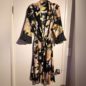 Roz & Ali Black Floral Wrap duster kimono with mid length Polka Dot Cuffs